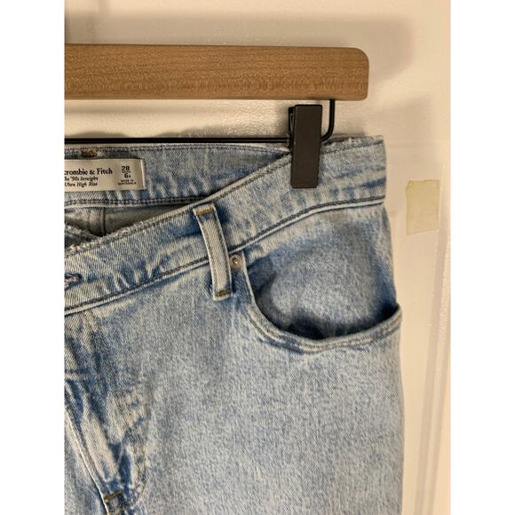 Abercrombie & Fitch The 90's Straight Ultra High Rise Denim Jeans Size 28/6R - Picture 5 of 7